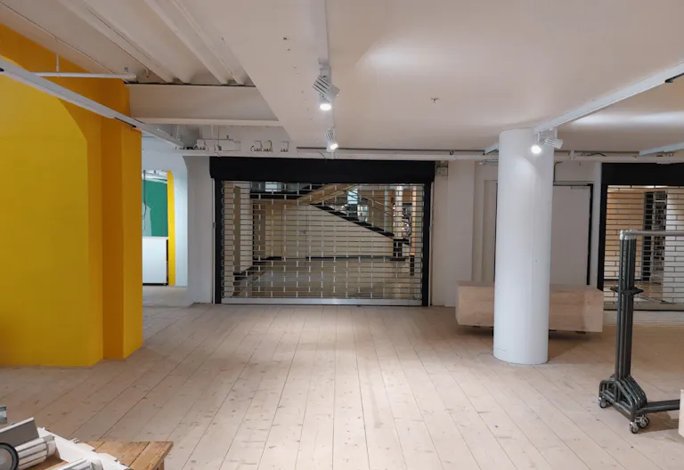Ground Floor Retail Space in Magna Plaza - Image 3