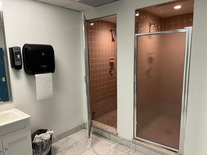 24/7 Private Gym Space w/Showers in Center City - Image 4