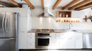 Stunning Indoor/Outdoor Flex Space in Downtown Santa Monica with Outstanding Service - Image 23