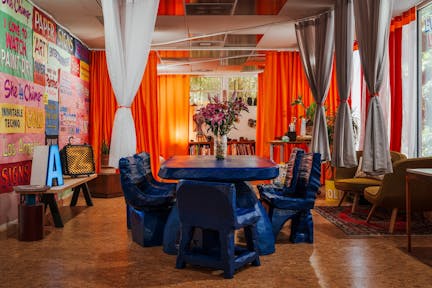 *New* Vibrant Silverlake Flex Space for Meetings, Workshops & Small Pop-Ups - Image 0