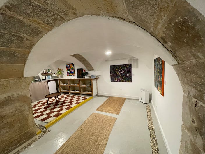 FASHION WEEK READY — GALLERY SPACE FOR RENT — LE MARAIS, PARIS 3 - Image 4
