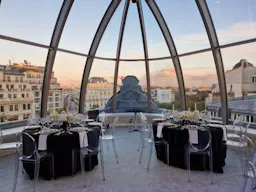 Avenue des Champs-Élysées Event Showroom - Image 2