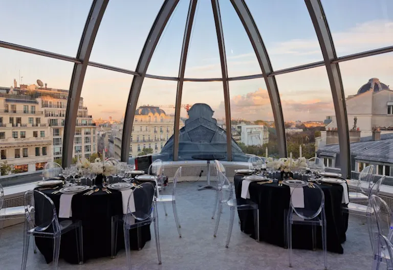 Avenue des Champs-Élysées Event Showroom - Image 2