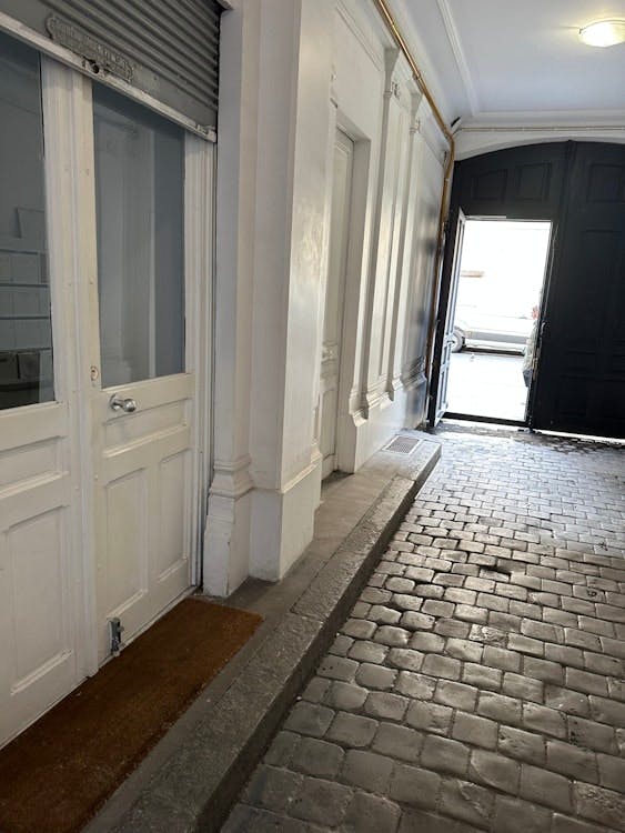 Petite Galerie Space in Le Marais, Paris