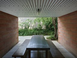 Espace de 100m2 de type atelier connect� � un jardin et � la rue-lieu polyvalent et charmant - Image 5