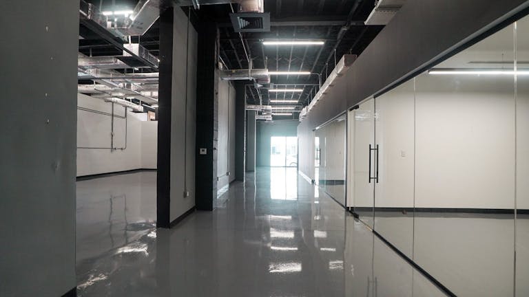 Luxury Art Basel Space in the Heart of Miami - ideal for event, office, retail, or showroom - Image 3