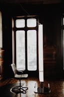 Boutique quartier privil�gi� centre ville de Marseille, espace atypique . - Image 3