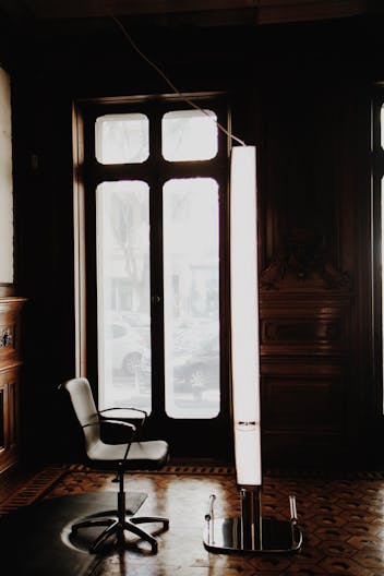 Boutique quartier privil�gi� centre ville de Marseille, espace atypique . - Image 3