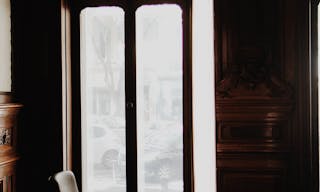 Boutique quartier privil�gi� centre ville de Marseille, espace atypique . - Image 3