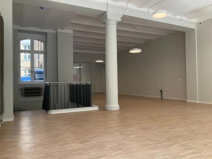 Versatile Space in Berlin Mitte: Your Pop-Up, Event, or Office Awaits! - Image 2