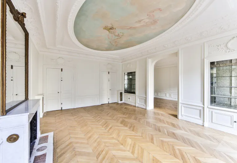 Gorgeous Space Near Monceau Park - Image 1