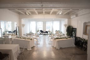 DTLA Grand Loft with High Ceilings - Image 12