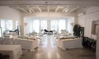 DTLA Grand Loft with High Ceilings - Image 12