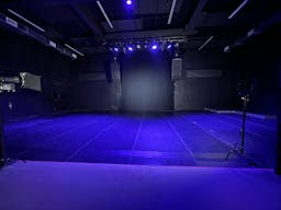 Flex Studio with high ceilings in Little Haiti - Image 6