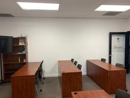 Spacious , quiet and clean room 123 at University of San Jose - Image 6