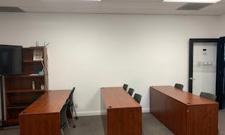 Spacious , quiet and clean room 123 at University of San Jose - Image 6