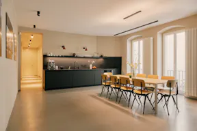 SHOP - GALLERY - POP UP - OFFICE SPACE - Image 2