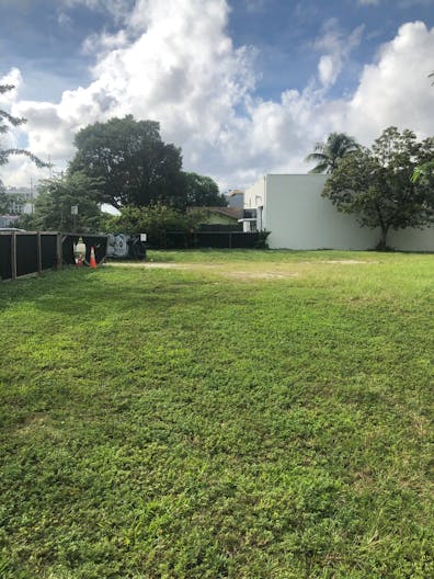 Outdoor space in Edgewater/Wynwood Miami - Image 1