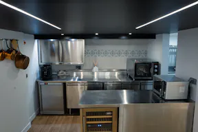 Spacious, streamlined gallery - your projects in the heart of the art district - Image 6