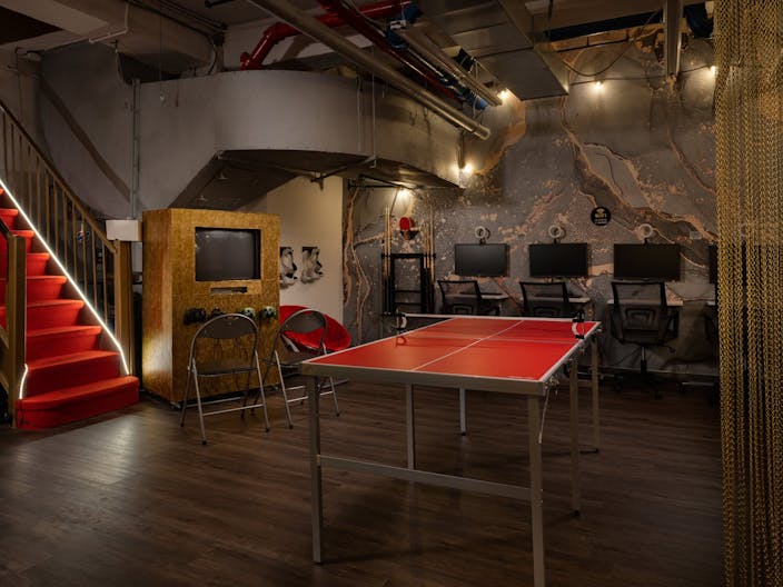 Swanky Speakeasy Lounge - Image 4