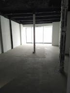 Prime Location Boutique on Rue de Rivoli - Image 11