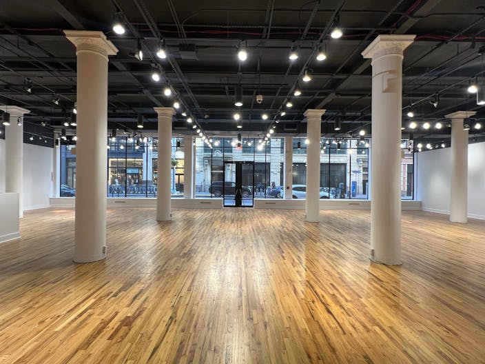7000 SQ FT FLATIRON Beautiful Space - IDEAL FOR SHOWROOM / FASHION SHOW / POP UP / PRIVATE EVENT - Image 0