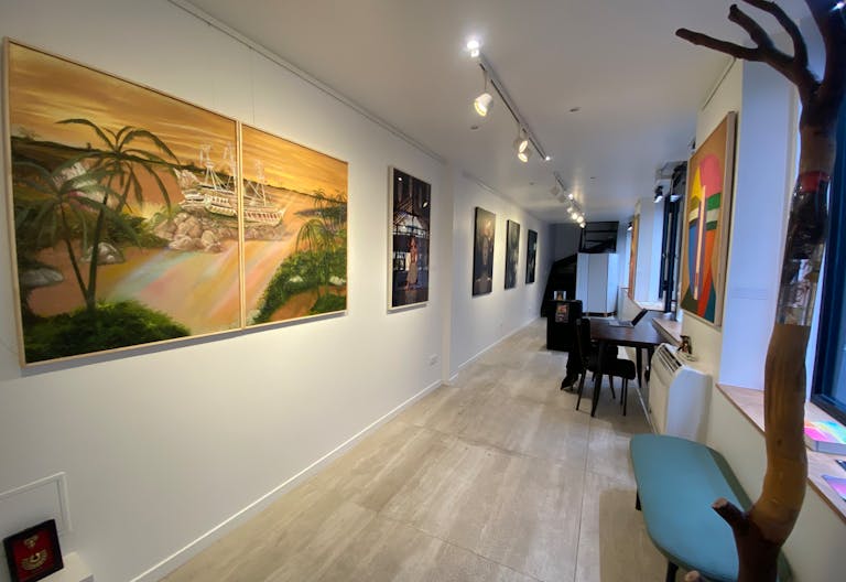 Galerie d'art dans avec grande salle dans Le Marais - Image 4