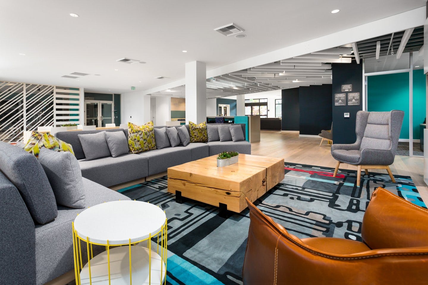 Contemporary 4,100 sqft Multipurpose Venue in Hollywood
