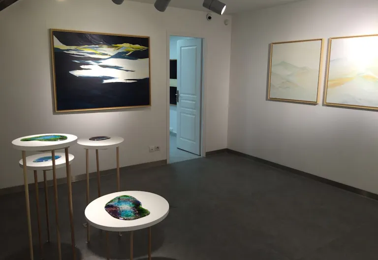 Stylish Pop Up Boutique in Paris - Image 4