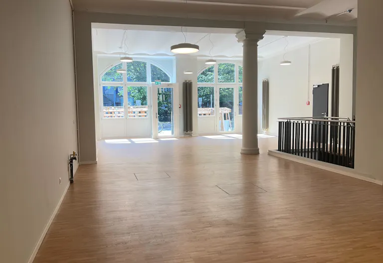 Versatile Space in Berlin Mitte: Your Pop-Up, Event, or Office Awaits! - Image 0