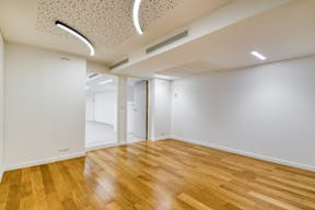 Unique Space near Parc Monceau - Image 6