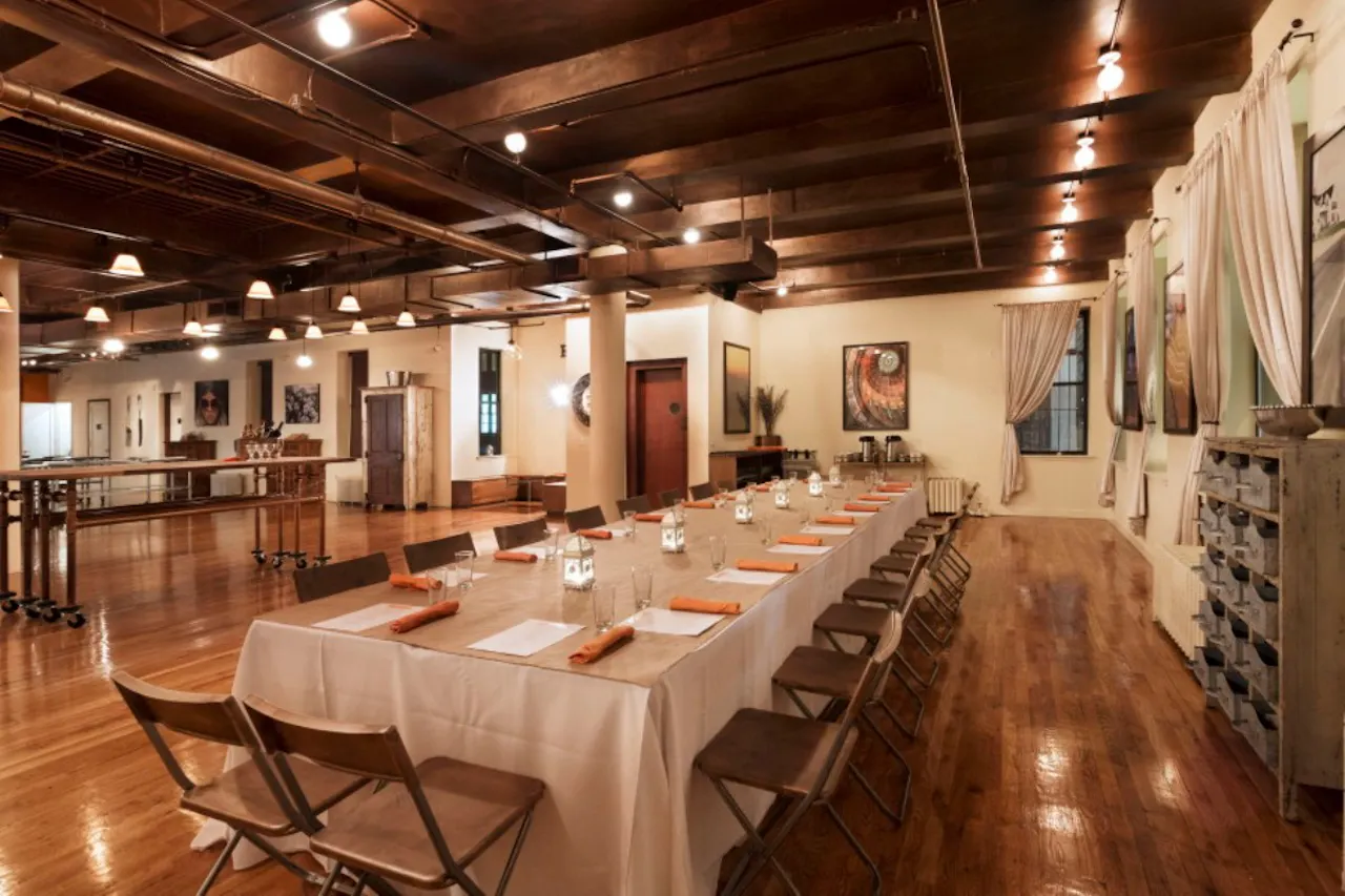 Demo Kitchen with Beautiful Loft Space - Image 1
