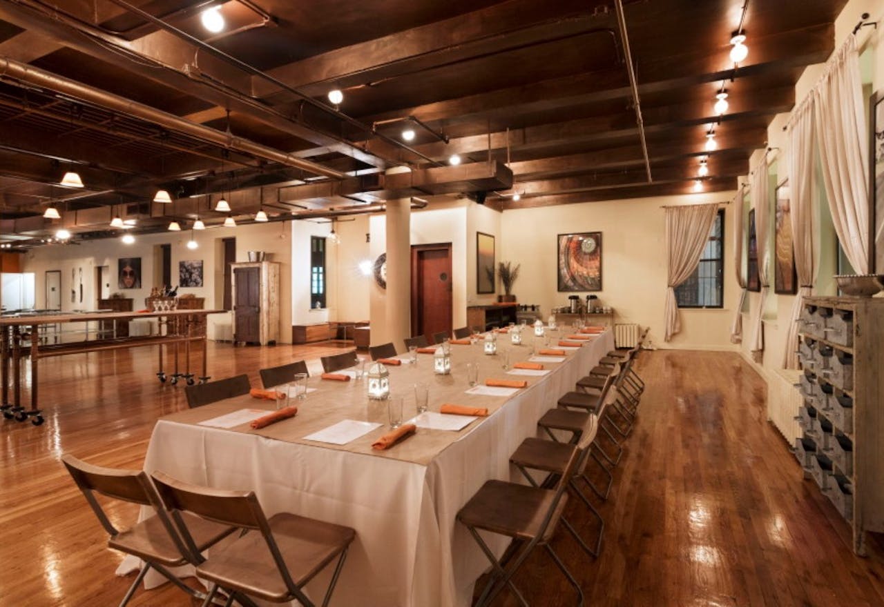 Demo Kitchen with Beautiful Loft Space - Image 1