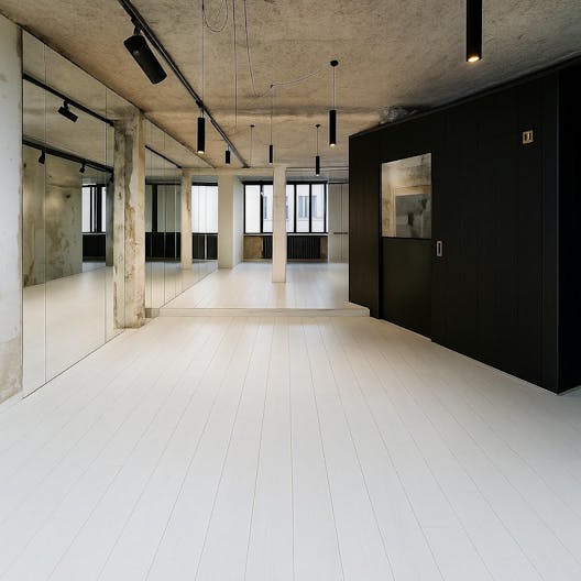 Entire art gallery in Le Marais, Paris - Image 0