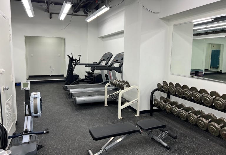 24/7 Private Gym Space w/Showers in Center City - Image 0