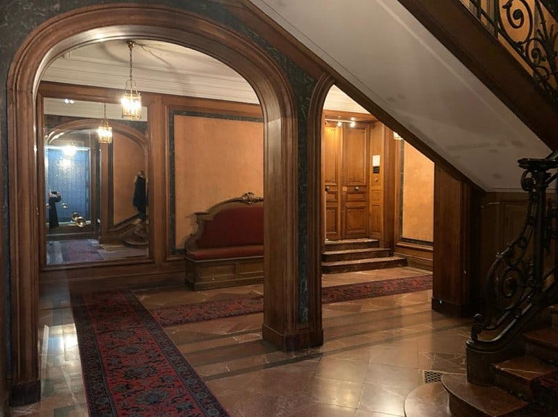 200 sqm Unique Showroom on Rue Boissière, Paris 75116