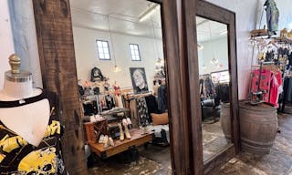 Boutique on Melrose Avenue - Image 2