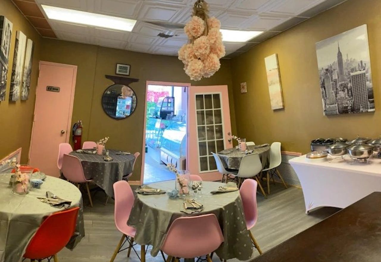 Intimate Gathering area in NYS Catskills - Image 0
