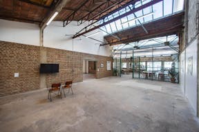 Galerie / Showroom industriel à Montrouge - Image 1