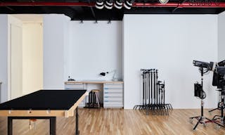 7500 sqft Bright West Soho Studios - Image 22