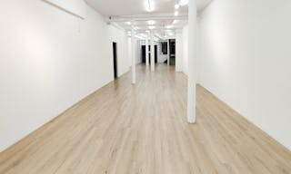 Galerie d'art lumineuse situ�e en bordure du Marais face � Merci - Image 11