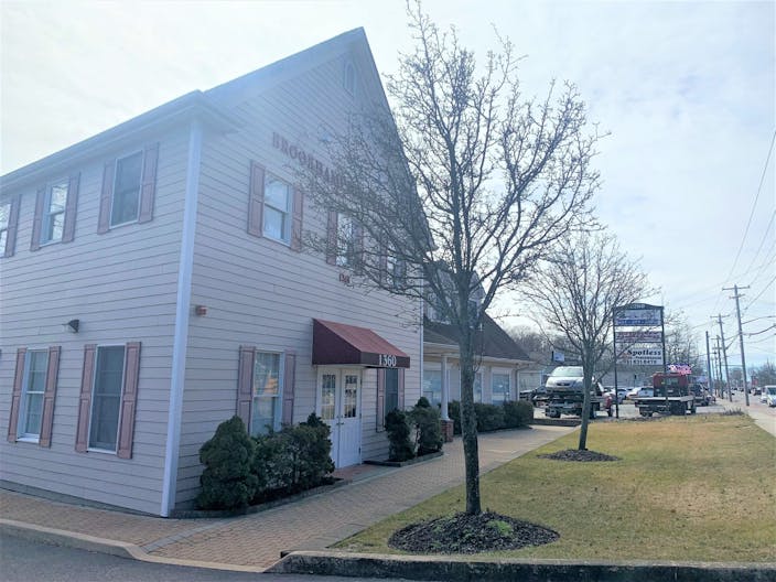 Montauk Offices - Image 1