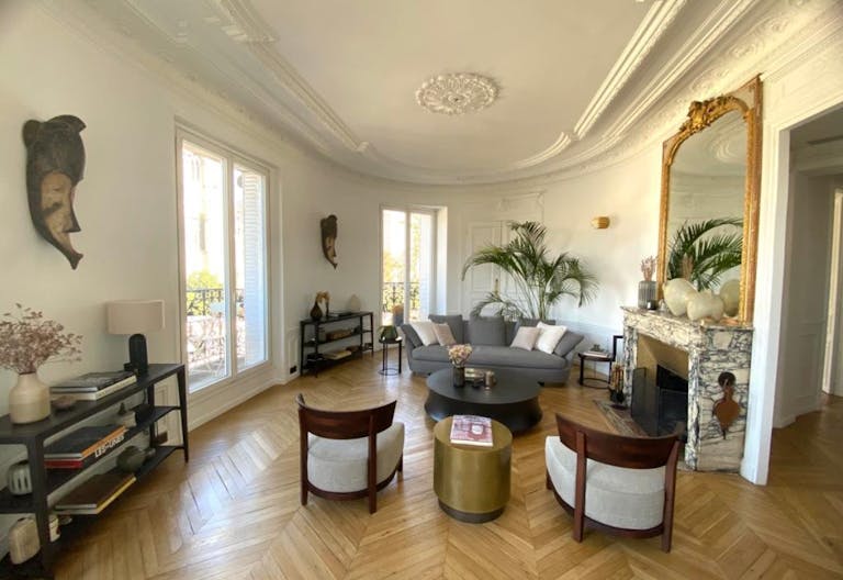  Magnificent apartment with exceptional view of Notre Dame - Image 0