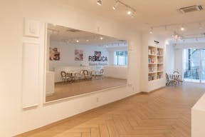 The Perfect Canvas: Elegant, Sun-Filled Space in North Williamsburg - Image 5