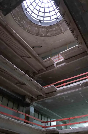Industrial Space in the heart of Paris - Image 2