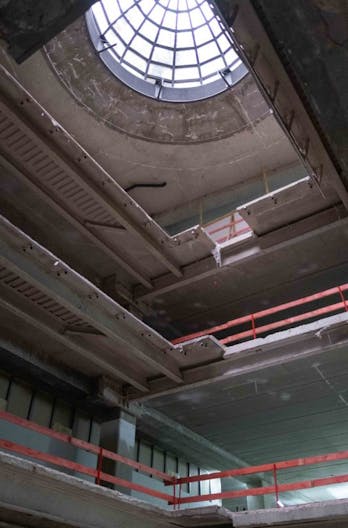 Industrial Space in the heart of Paris - Image 2