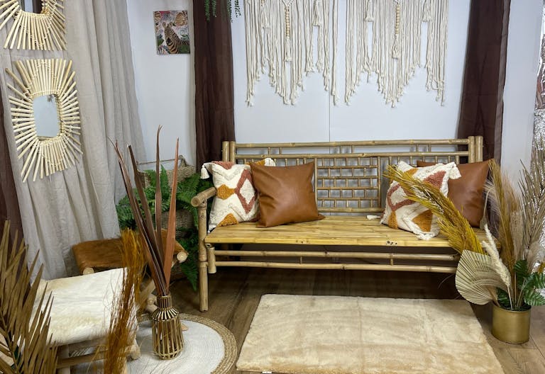 Colorful Content Creation Photo Studio - Image 1