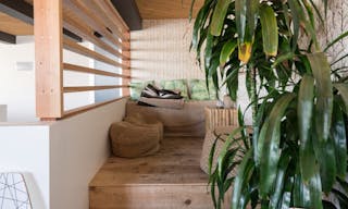 Brilliant Contemporary Loft - Image 10