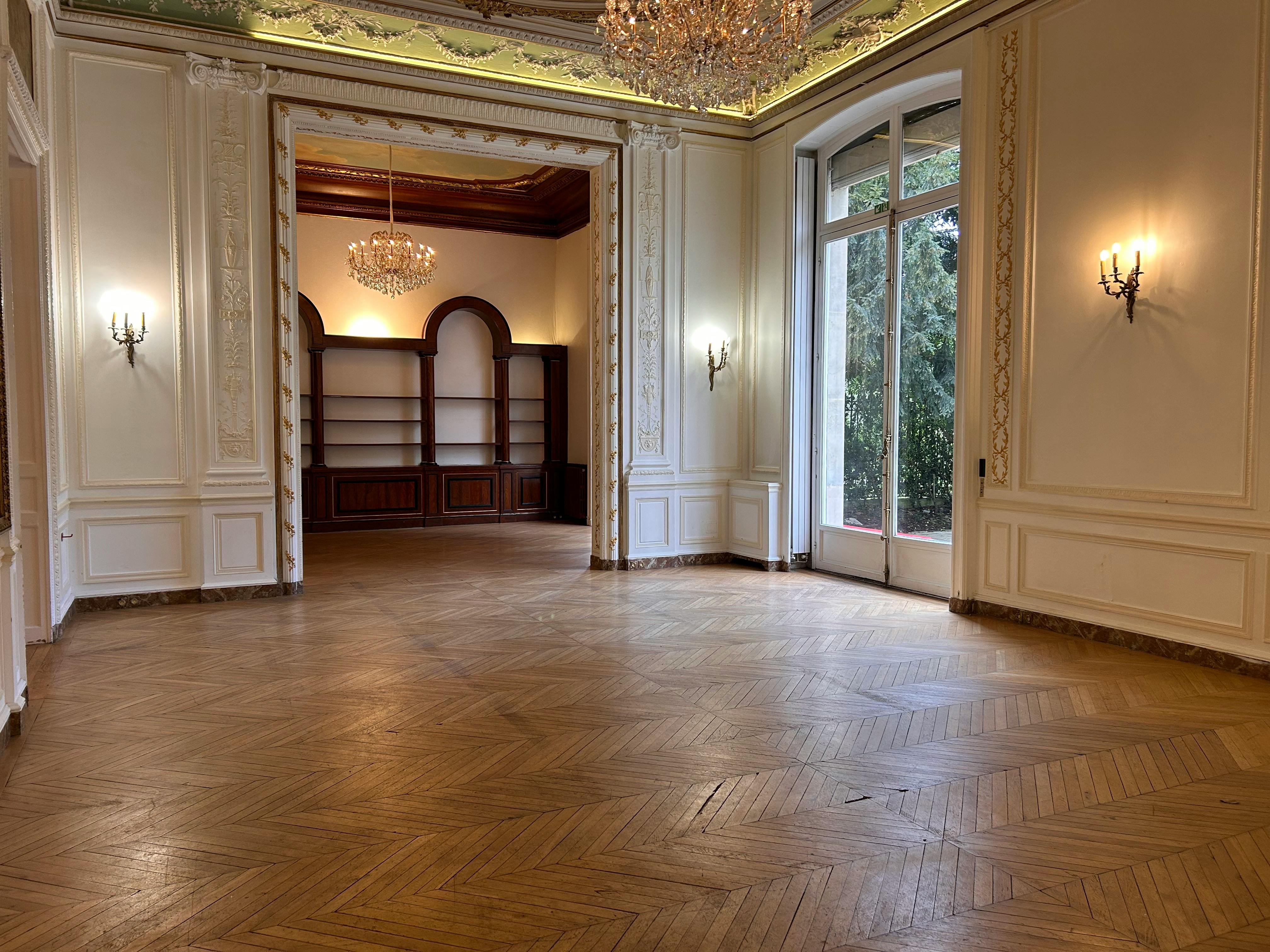 Private Mansion with Garden on Rue de Monceau, Paris