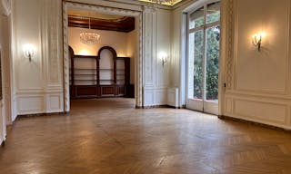 hotel particulier en plein coeur de Paris avec Jardin - Image 4